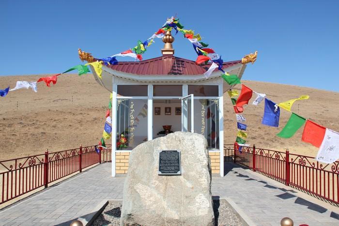 Памяти предков: в Калмыкии открылся «Зулын гер»