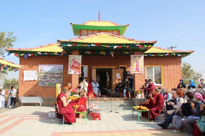 Глава буддистов Калмыкии посетил с рабочим визитом Лаганский район