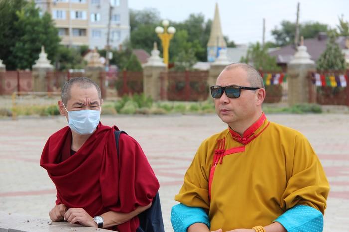 В Центральном хуруле Калмыкии возобновились ремонтные работы