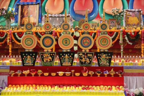 В Центральном хуруле проходит праздничный молебен Ик Йөрәл