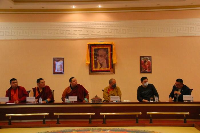 «Наследие Ламы Цонкапы в буддийских регионах России»