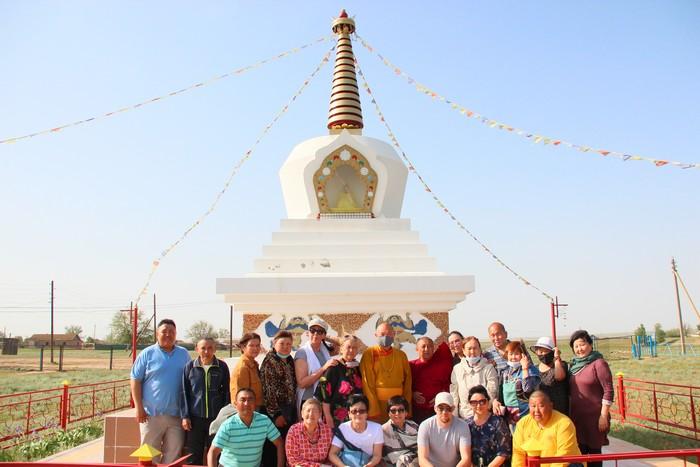 Шаджин лама Калмыкии в рамках паломничества посетил Малодербетовский и Аршань-Зельменьский хурулы