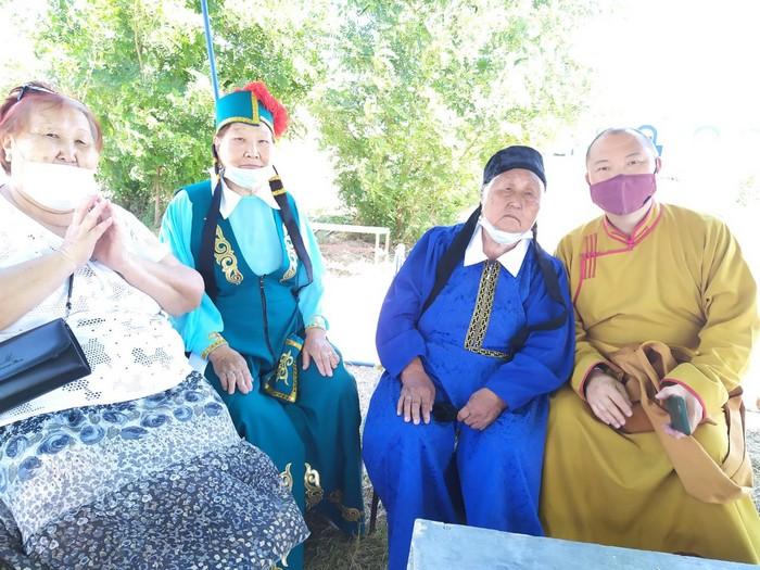 Тэло Тулку ринпоче провел серию ритуалов в Лаганском районе