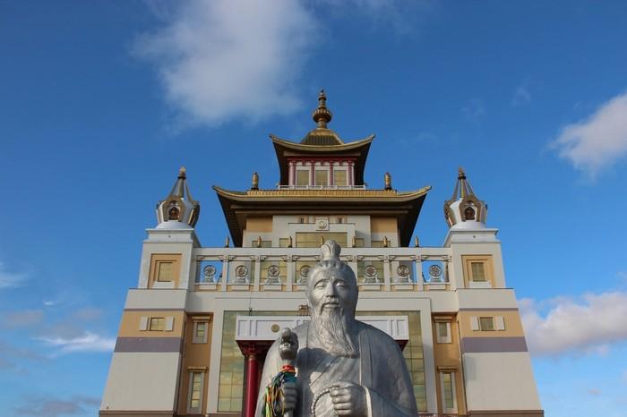 В Калмыкии будут воссозданы древние священные знамена