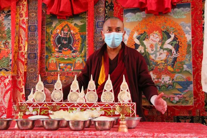В «Золотой обители Будды Шакьямуни» прошла подготовка к тантрическим ритуалам