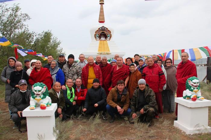 В Калмыкии возвели очередную буддийскую ступу