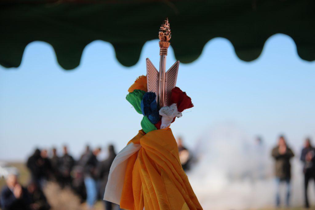 7 марта в Лаганском районе, на месте кремации хана Дондук-Даши монахи центрального хурула Калмыкии во главе с Шаджин-ламой провели ритуал «Өөрдин орна теңгрин саң» на Калмыцком языке.