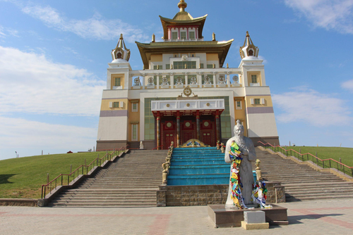 Ровно через неделю в Центральном хуруле стартуют курсы по изучению калмыцкого языка и основ буддизма