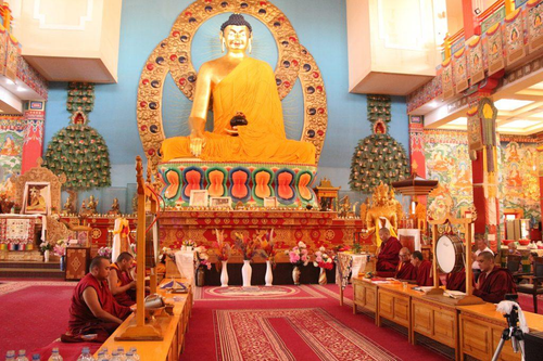 Торжественный молебен: фоторепортаж