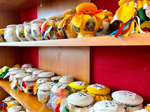 В Центральном хуруле начался прием сосудов богатства