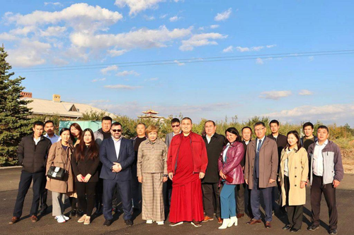 Дорожники сделали подарок Аршанскому хурульному комплексу