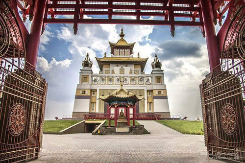 Центральный хурул переходит на зимнее время работы