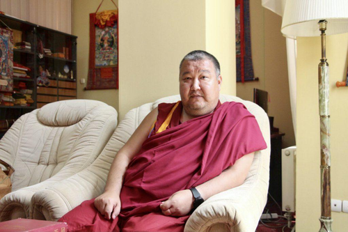 Избран временно исполняющий обязанности Шаджин ламы Калмыкии.