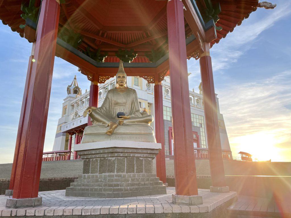 17 Пандитов Наланды