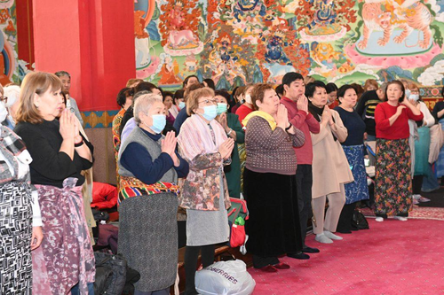 Возносим молитвы всем Защитникам Дхармы