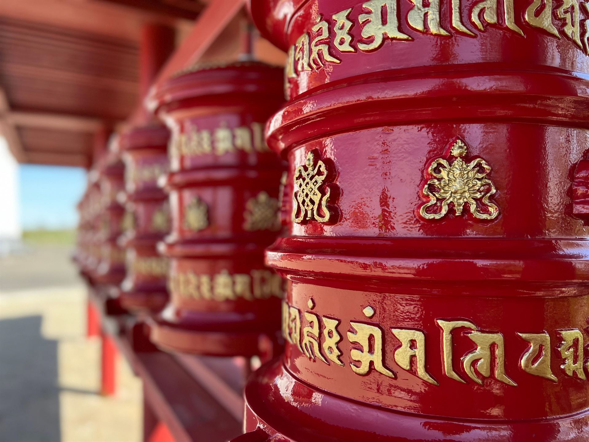 ОМ МАНИ ПАДМЕ ХУМ