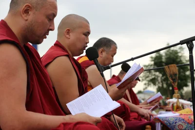 Сегодня в Элисте провели древний калмыцкий ритуал  «Өөрдин орна теңгрин саң»