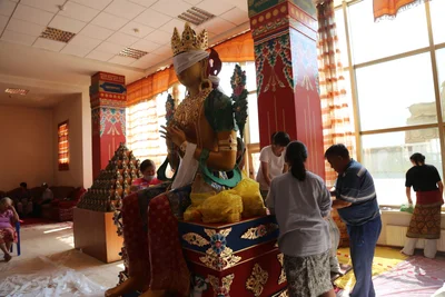 В «Золотой обители Будды Шакьямуни» прошла церемония закладки статуи Майтрейи
