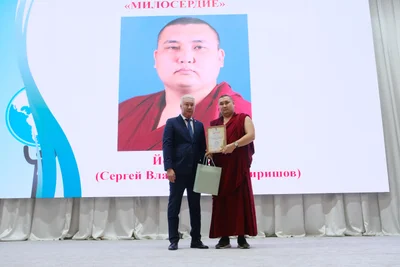 Йонтен-гелюнг стал победителем в номинации «Человек года -2022»