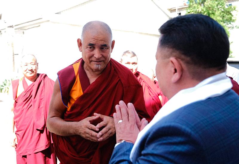 Рабочий визит настоятеля монастыря Дрепунг Гоманг в Калмыкии продолжается