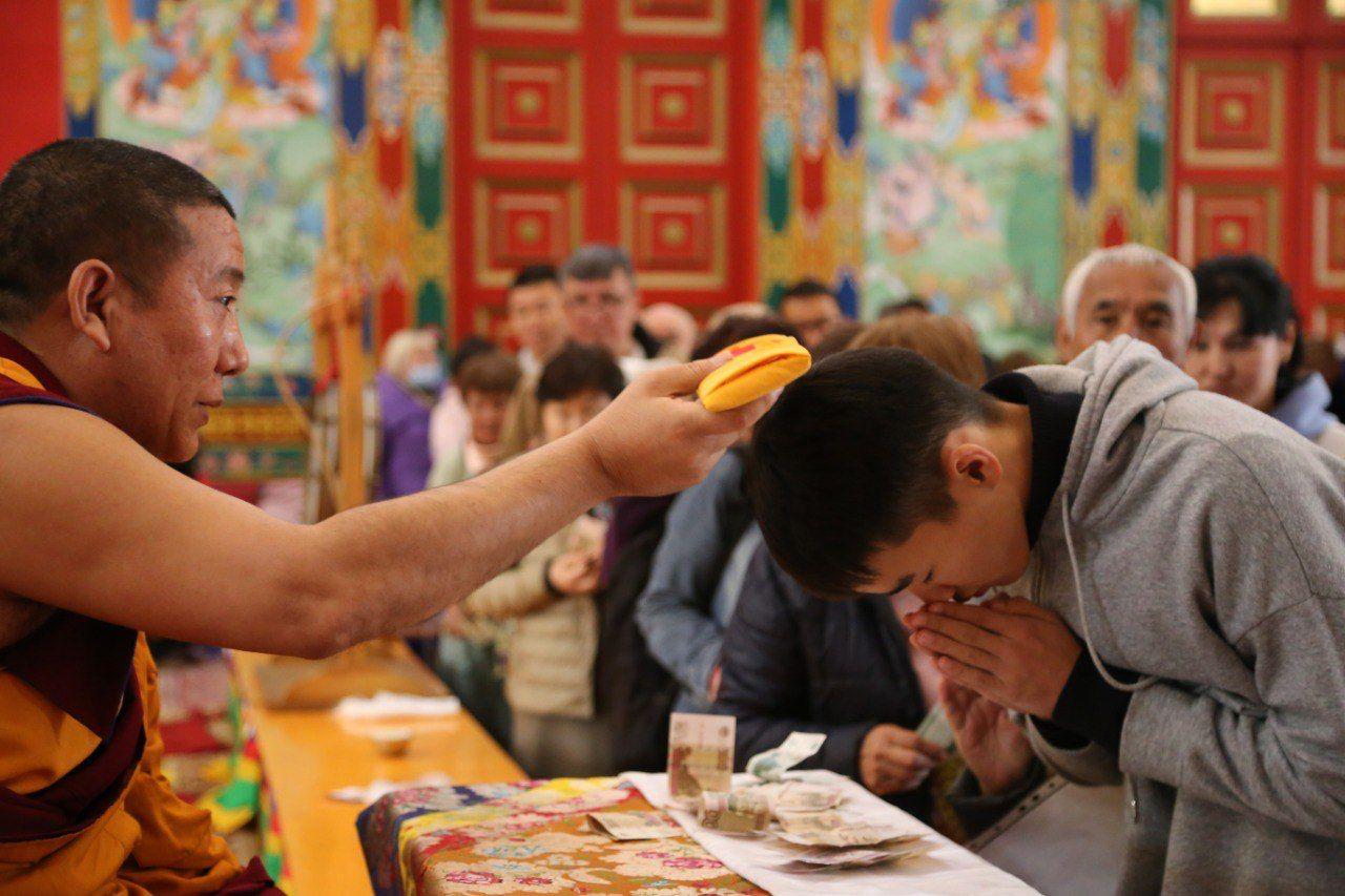 Каждый месяц, в 29-й лунный день в Центральном хуруле проводят ритуал «Кангсо», ритуал обращения к Защитникам Дхармы