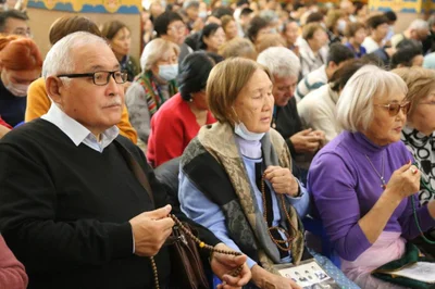Сегодня верующие Калмыкии возносили свои молитвы Будде долголетия - Амитаюсу