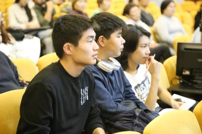 Хальмг келән мартхм биш, хальмг келән дасх кергтә