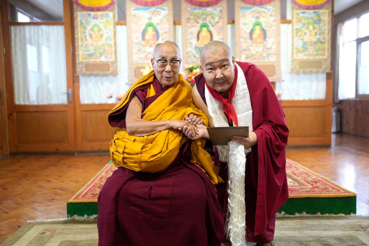 Шаджин лама Калмыкии на аудиенции у Его Святейшества Далай ламы XIV