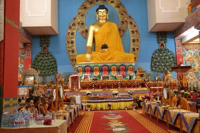 Именную поздравительную телеграмму от Президента России получила монашеская Сангха Калмыкии