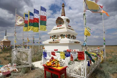 На кургане Чиндерта сегодня провели обряд «Өөрдин орна теңгрин саң»