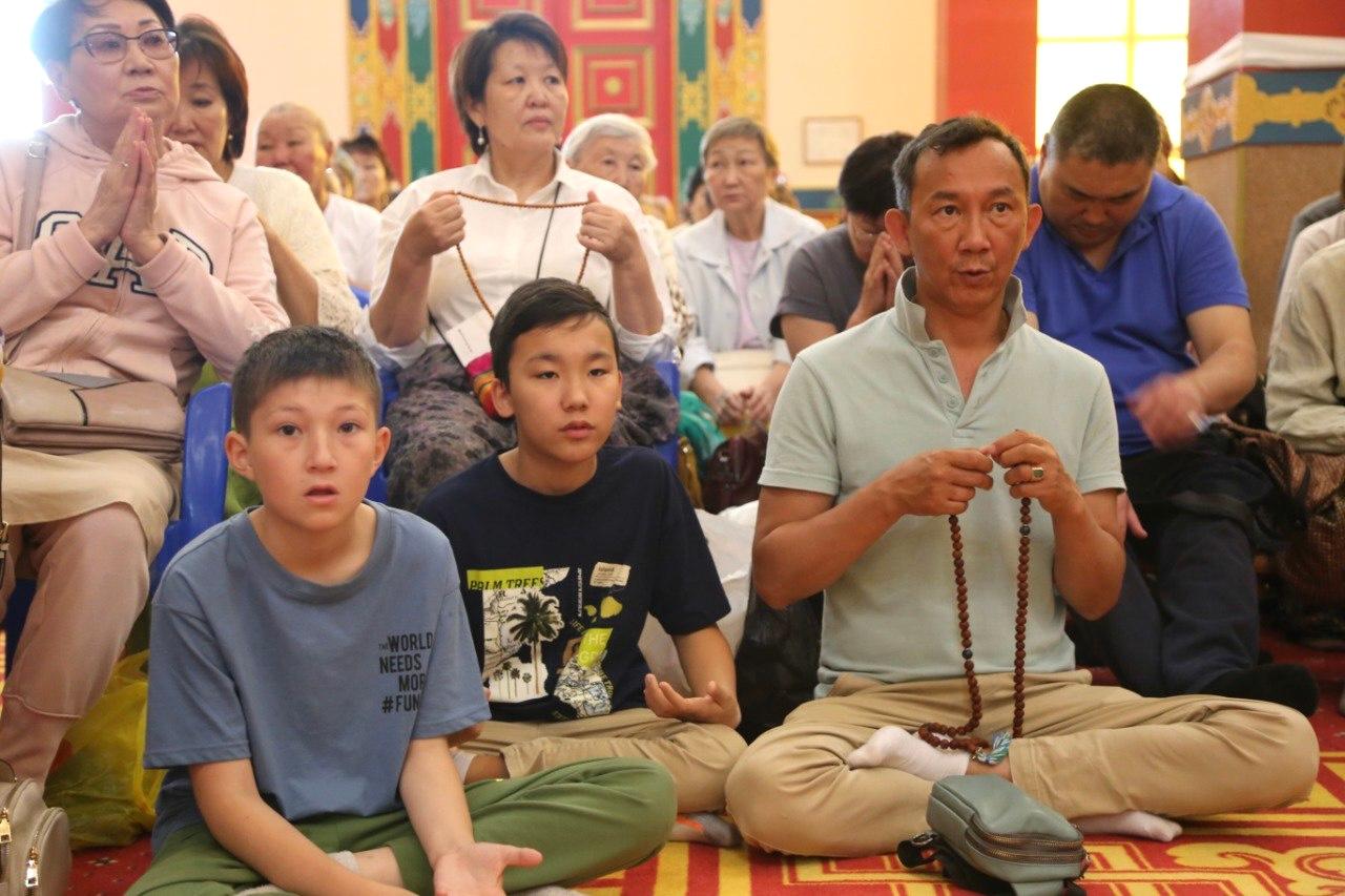 В Калмыкии отметили День рождения, Просветления и уход в Махапаринирвану Будды Шакьямуни