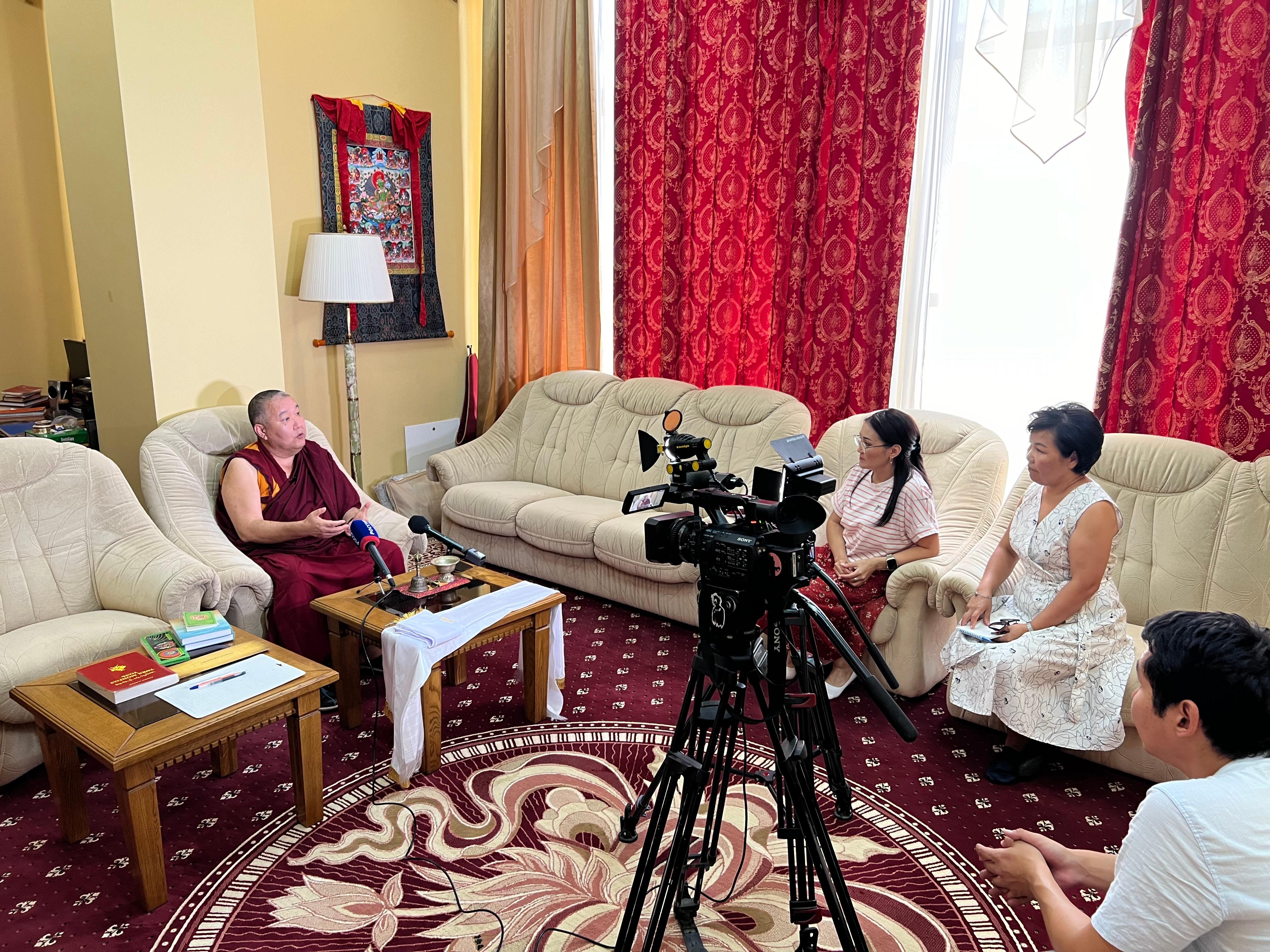 Встреча Шаджин-ламы Калмыкии с представителями республиканских СМИ
