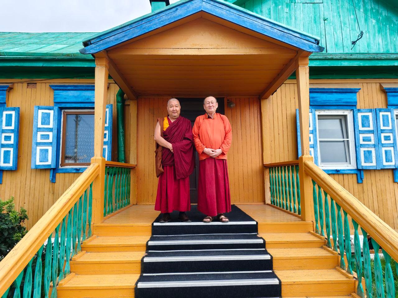 Перспективы развития буддизма в своих регионах обсудили Главы буддистов Калмыкии и Бурятии