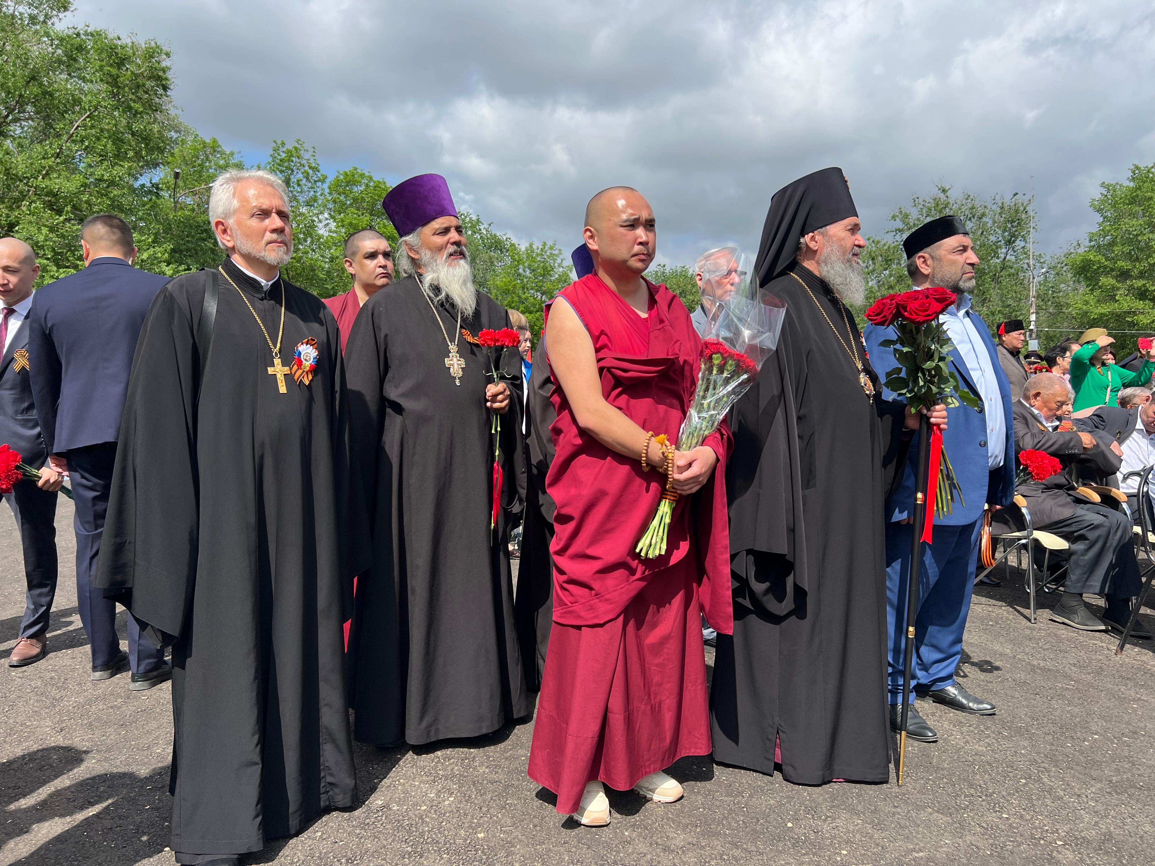 Монашеская Сангха Калмыкии поздравляет всех с Днём Победы!