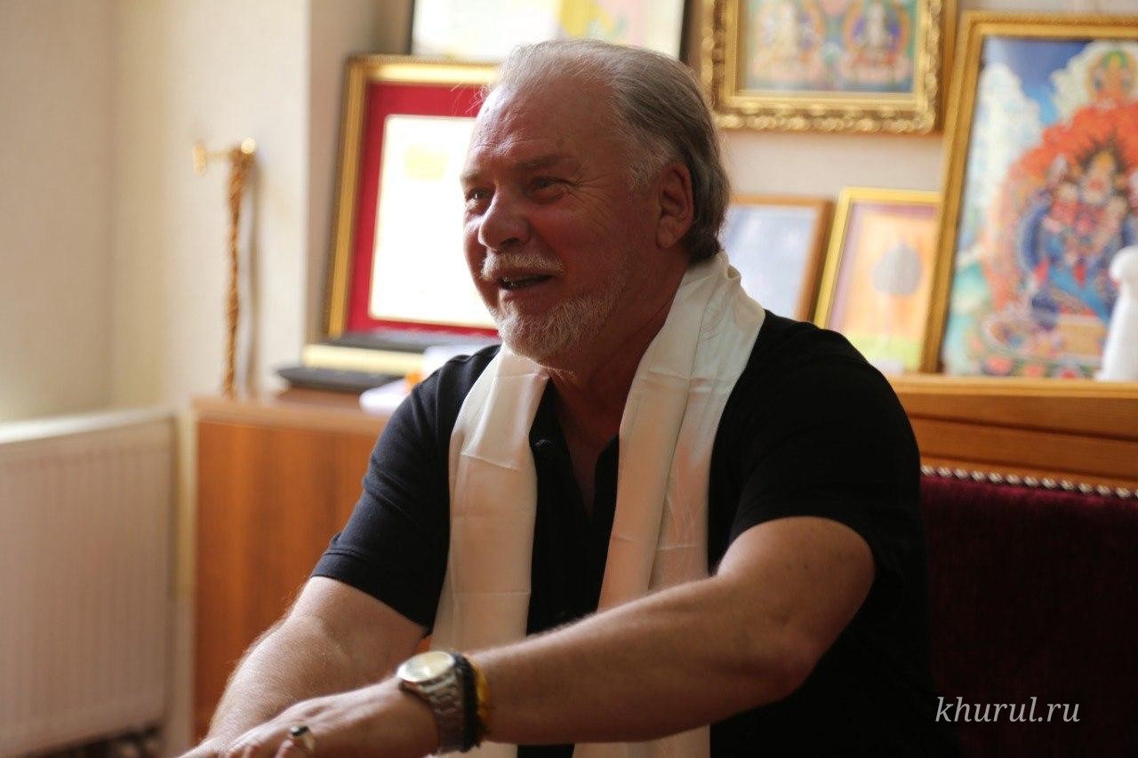 Вера в добро, в сострадание и во всё лучшее объединяет народы