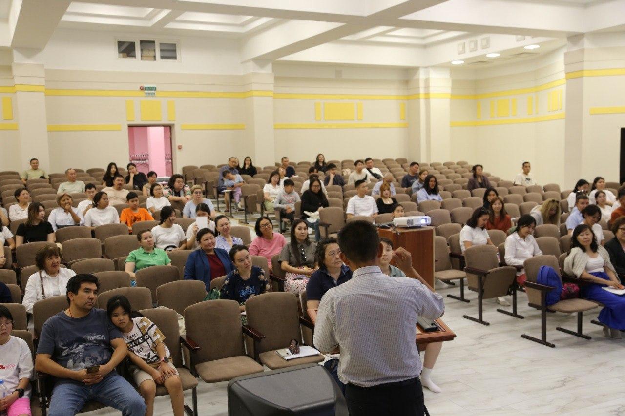 Старт нового потока курса по изучению родного калмыцкого языка