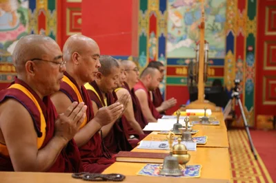 Калмыкия молится о долголетии Его Святейшества Далай-ламы XIV