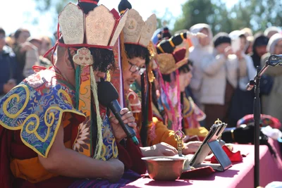 Жители Калмыкии сделали Подношения Бурханам через огонь 