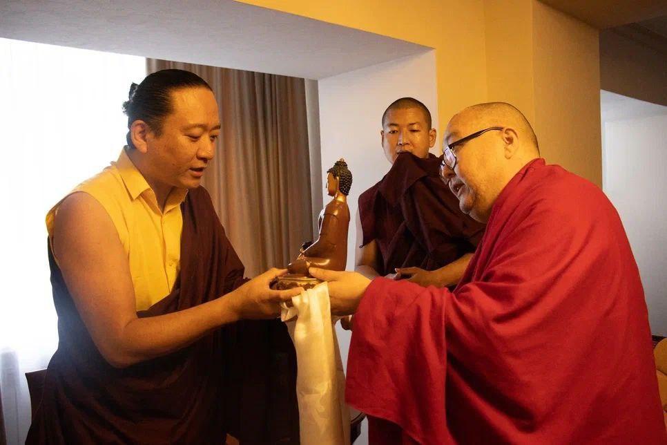 Его Святейшество 43-й Сакья Тризин Ринпоче: Всегда буду молиться за калмыцкий народ и вашу республику