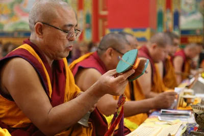 Пятничный молебен по усопшим переносится на 20 октября 