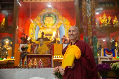 Монашеская Сангха Калмыкии поздравила геше-лхарамба Тензин Норзанга ( Санала Мукубенова)