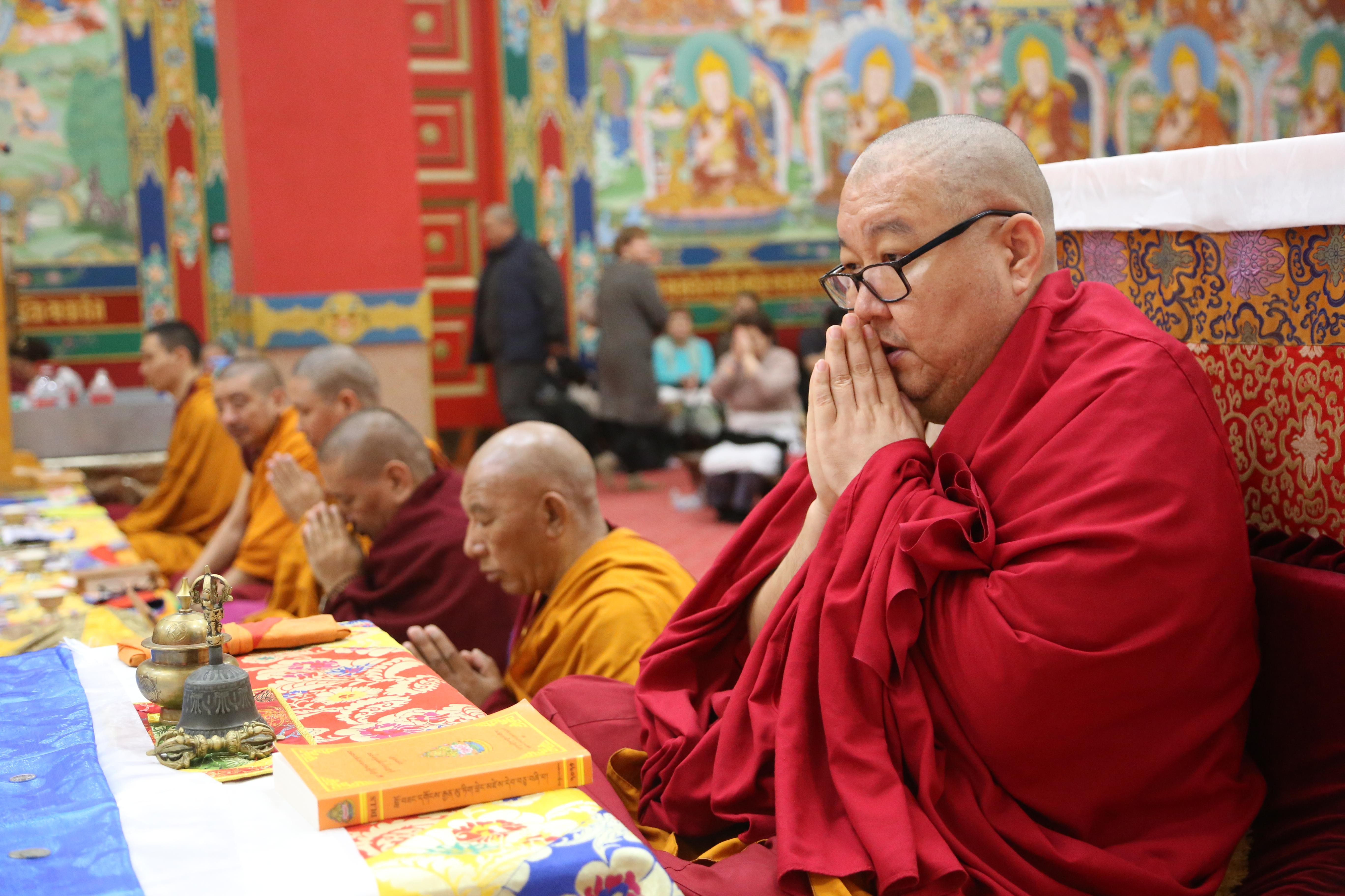 Калмыкия отметила один из четырех основных буддийских праздников