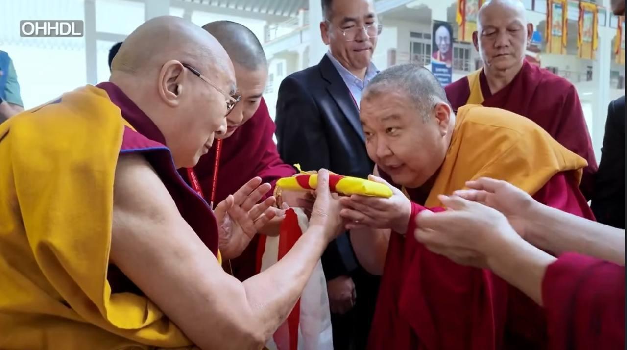 Шаджин-лама Калмыкии с рабочим визитом в Индии. Сегодня геше Тензин Чойдак удостоился аудиенции у Далай-ламы