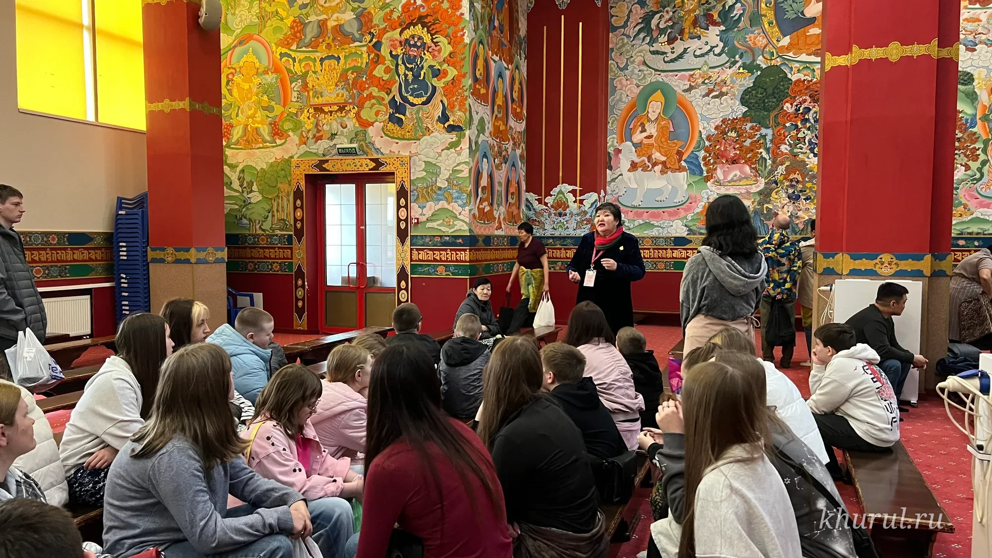 Все чаще главный буддийский храм Калмыкии посещает молодежь